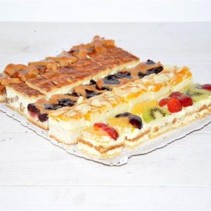Mini prajituri la platou nr 111