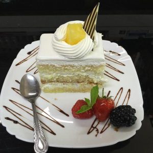 Prajitura cu ananas si frisca nr 1006