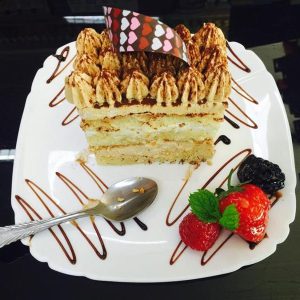 Prajitura cu tiramisu si frisca nr 1042