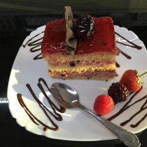 Prajitura cu mure si frisca nr 1094