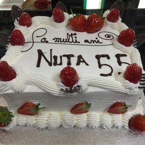 Tort cu frisca 2,3 kg nr 349