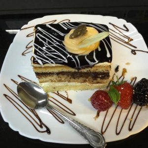 Prajitura cu ciocolata si iaurt nr 1145