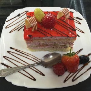 Prajitura cu zmeura si frisca nr 1163