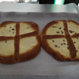 Pasca cu branza, vanilie si stafide nr 07