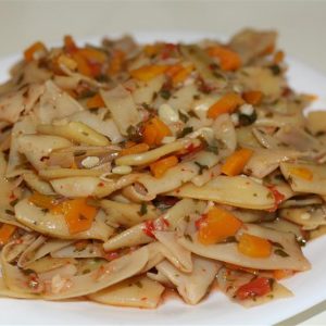 Fasole pastai cu legume si ustoroi