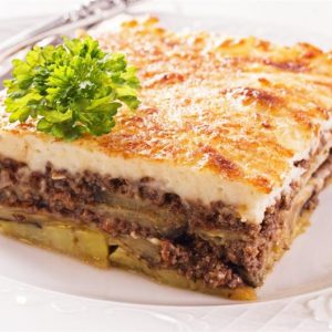 Musaca cu carne de vita, cartofi si vinete