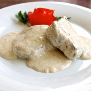 Muschi de vita cu sos alb gorgonzola