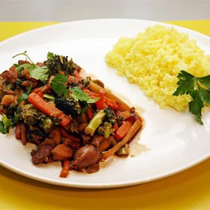 Orez cu legume la tigaie