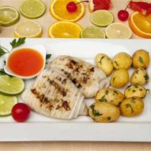 Calamar la gratar cu cartofi la cuptor