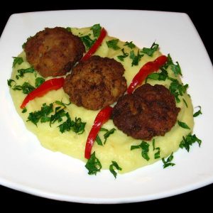 Piure cu chiftelute de post