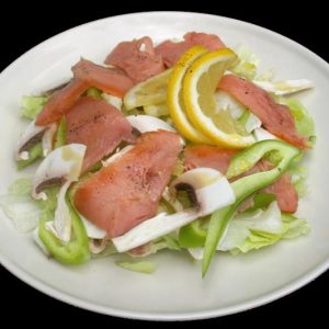 Salata cu somon si ciuperci