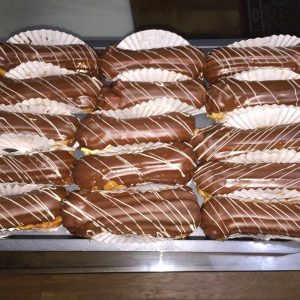 Eclere cu crema de vanilie si ciocolata nr 1n