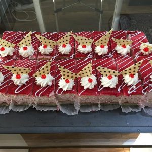 Prajitura cu fructe de padure si frisca nr 1v