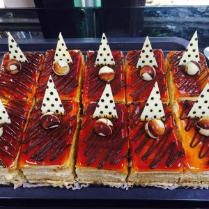 Prajitura cu crema de caramel si frisca nr 2m
