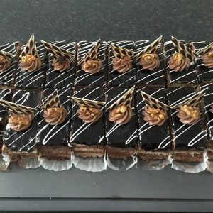Prajitura cu crema de ciocolata si nuca nr 3a